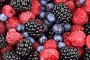 Mix verschiedener Waldbeeren